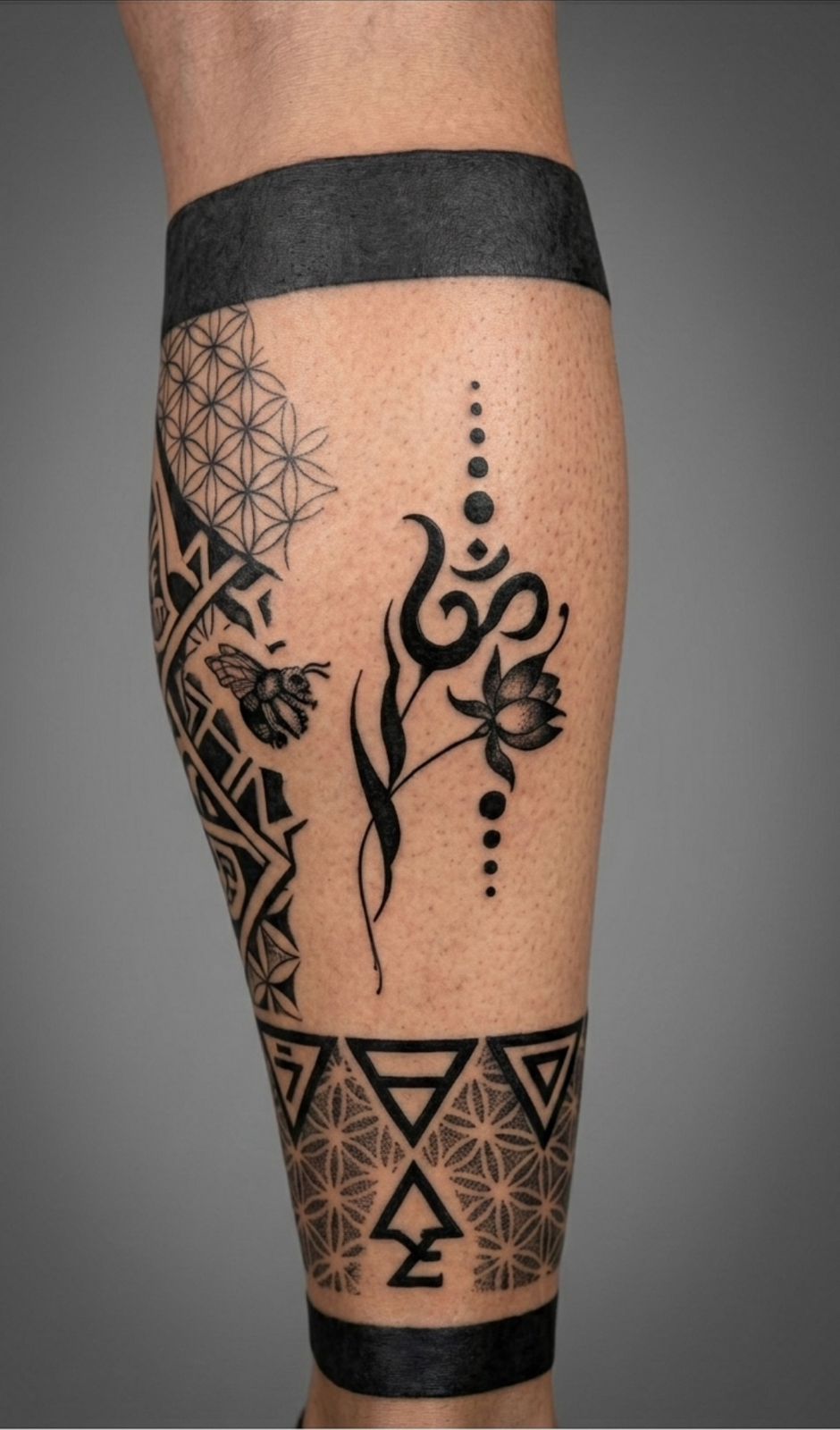 Mandala com flor de lótus em fineline
